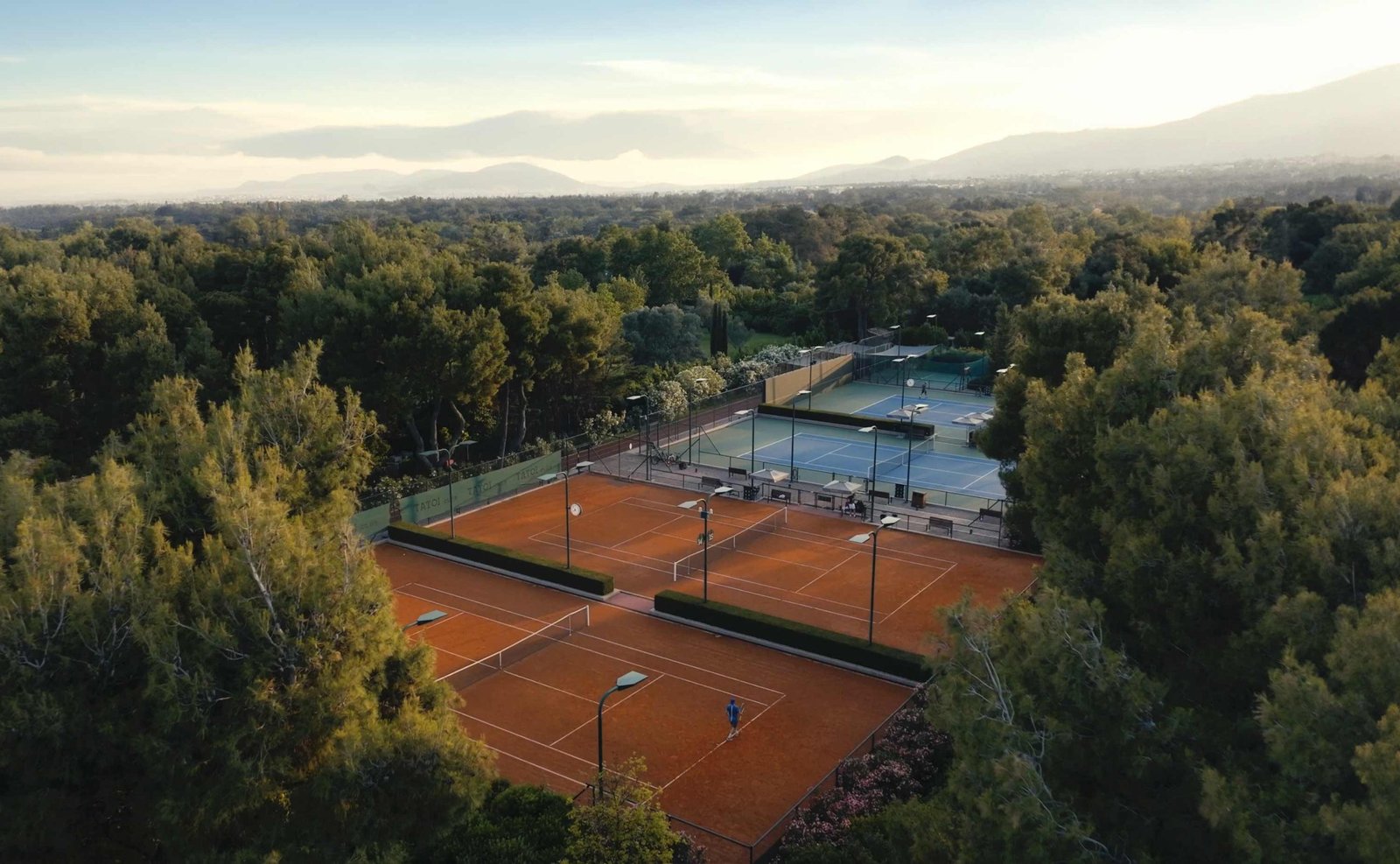 Green Court Γλυφάδα